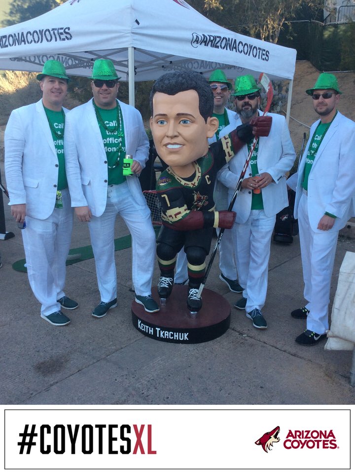 MNvice's tweet photo. Greening out! #MNvice @WMPhoenixOpen #GreenestShow  #WMPO #greenestshow https://t.co/BJuiunNF9c
