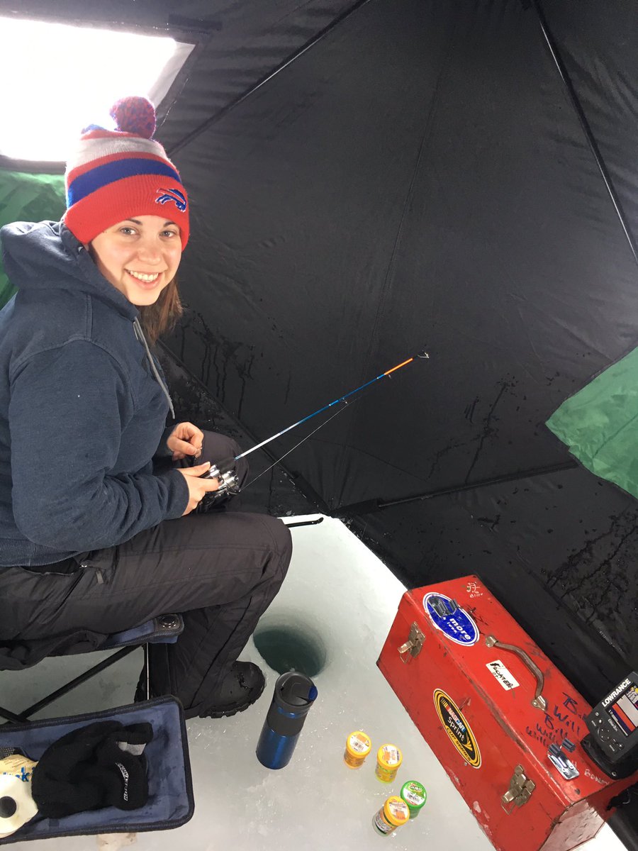 danawatts's tweet photo. Great day for ice fishing! #DressLikeAWoman #DateDay https://t.co/M2YMggjZc1