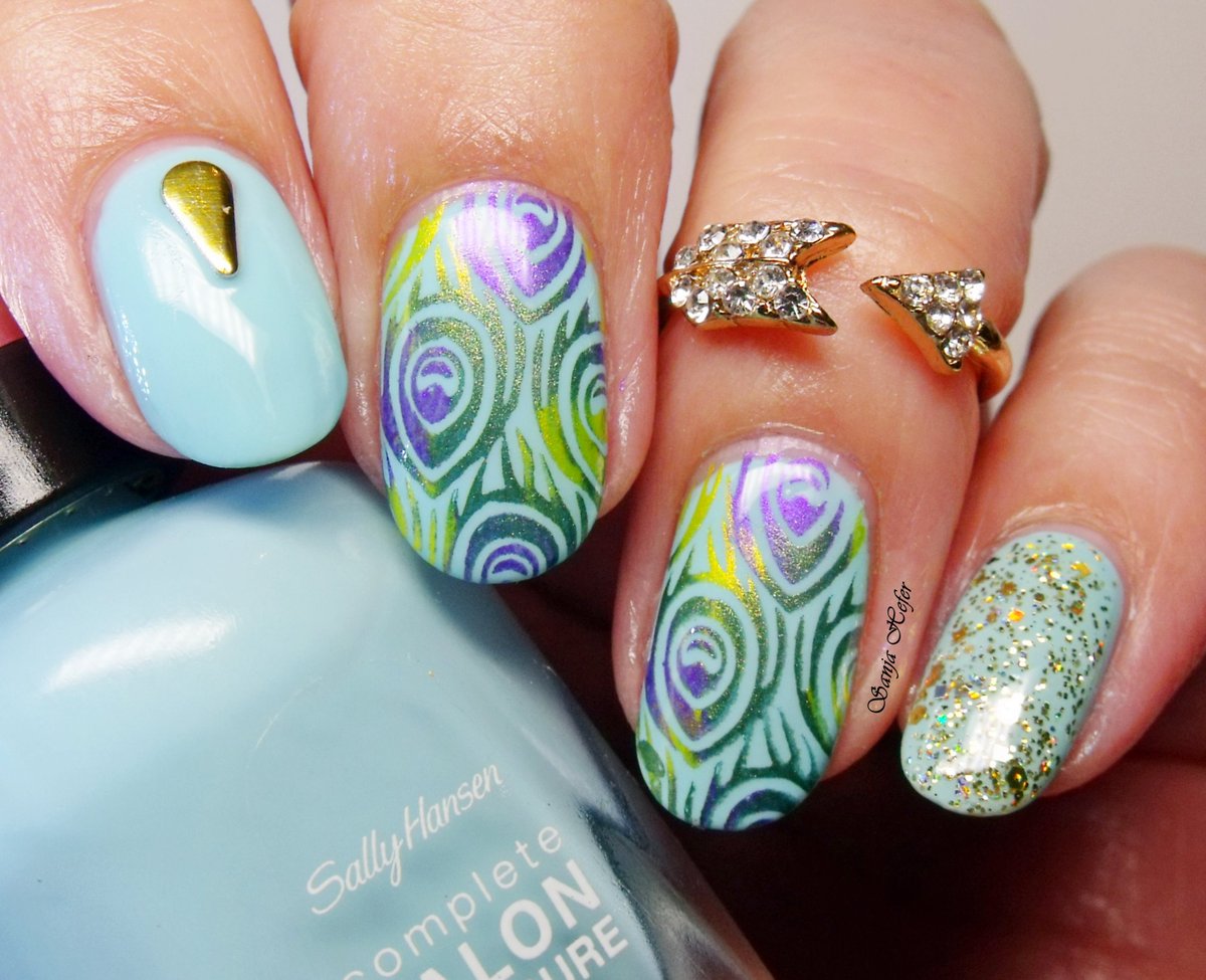 Pastel Peacock feathers <a href="/SallyHansen/">Sally Hansen</a> <a href="/Amazanails/">Lan Harrison</a> <a href="/Nailitmag/">Nail It! Magazine</a> #NOTD #nailart #nailstamping #bluenails #naturalnails #pretty #manicure #nails