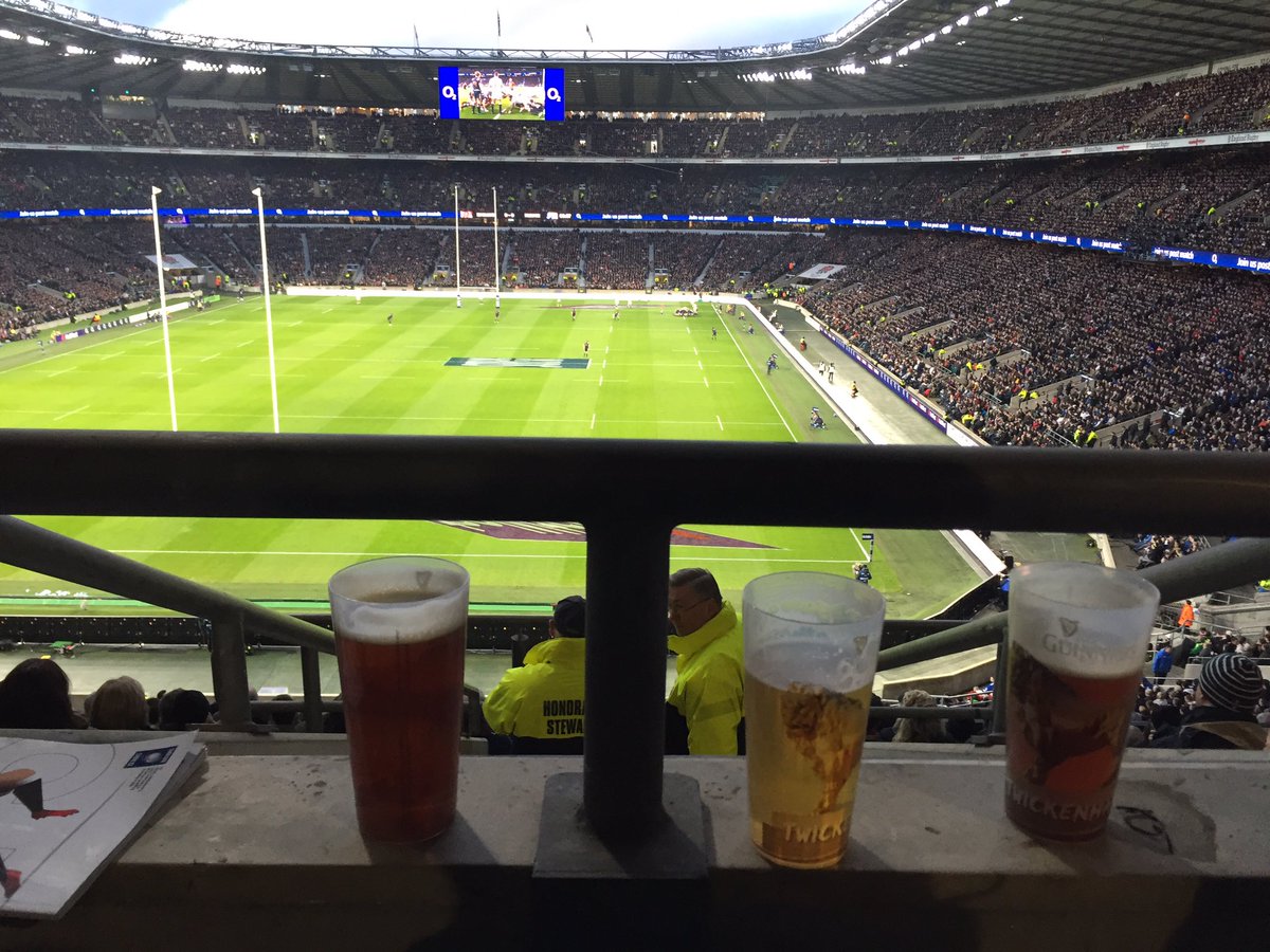 ColedaleInn's tweet photo. A cold beer taking in the sights https://t.co/e0MyWc9XTZ