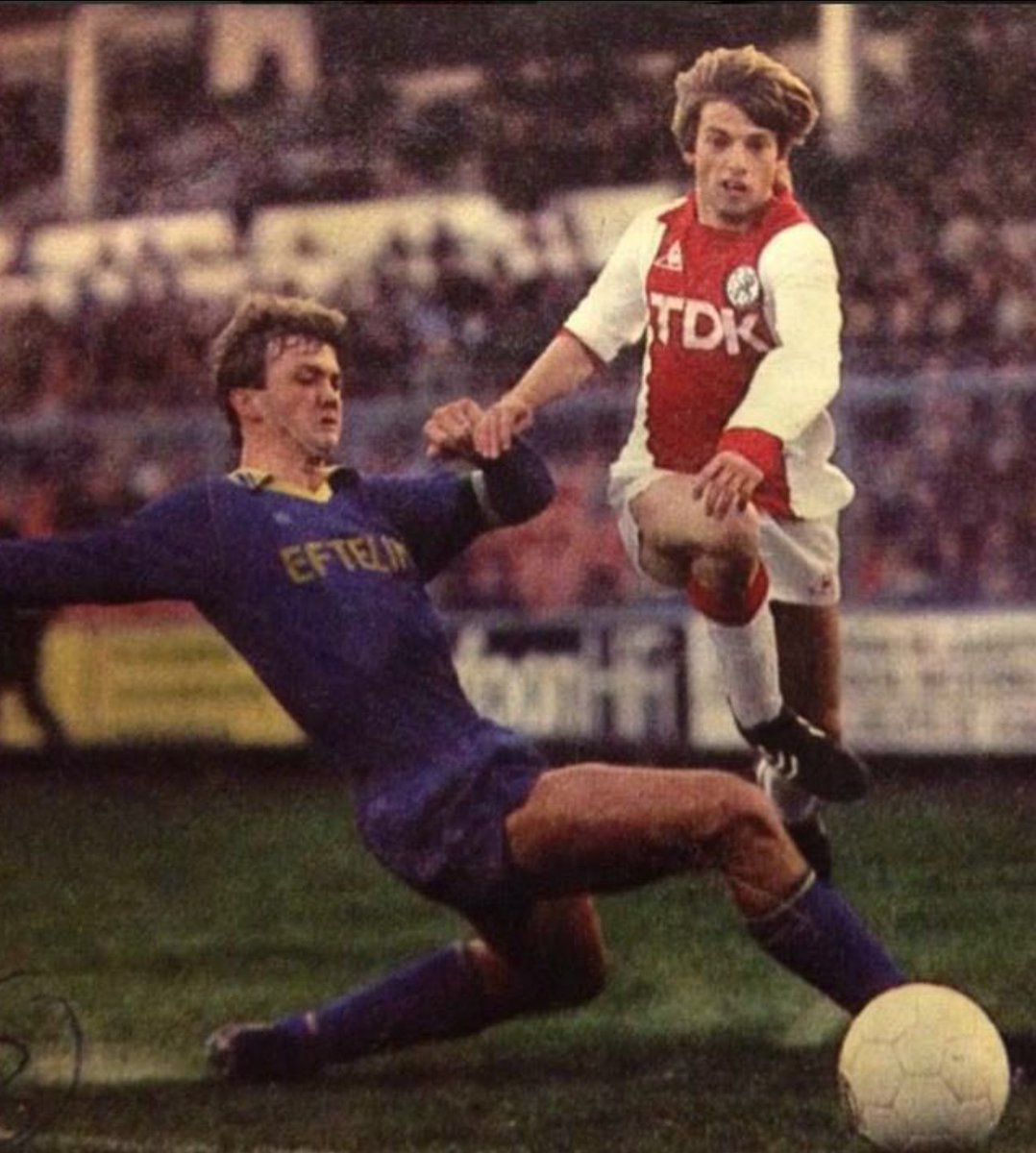 Louis attacks Jesper (1983) #LouisvanGaal #JesperOlsen #afcajax v #spartarotterdam #StadiondeMeer #middenweg #Amsterdam #danemark #holland