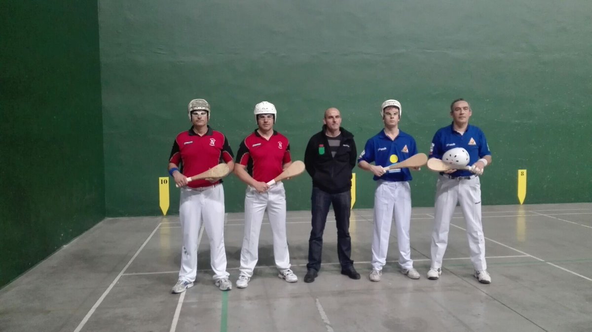 stadiumvenecia's tweet photo. ⚾⚾⚾

Cto. de España de Pelota

Comienza el partido!!!

Formamos en Paleta cuero con la pareja Pérez-Idoipe

💪💪💪

#VamosVenecia https://t.co/cq4WNMKB4t