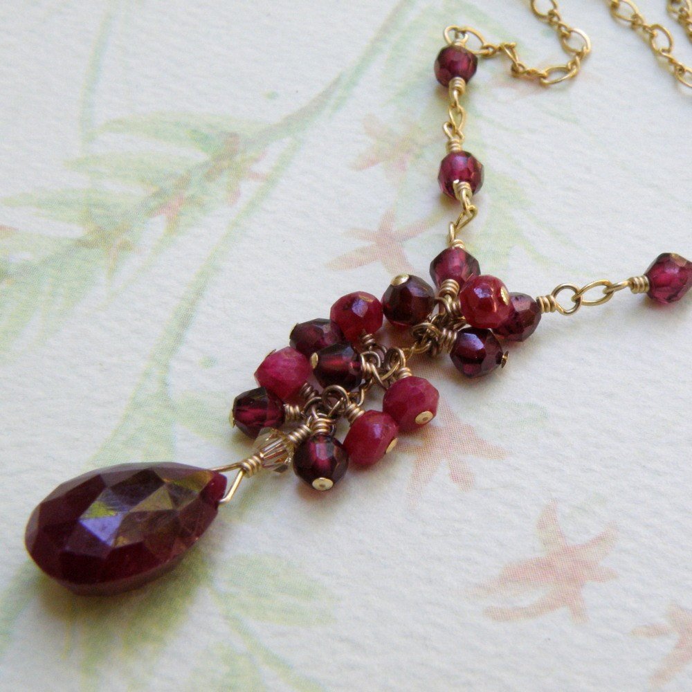fineheartjewels's tweet image. Genuine Ruby Necklace, Gold Filled, Garnet Accents, Natural Re… tuppu.net/183d6f67 #fineheart #NaturalRubyStone