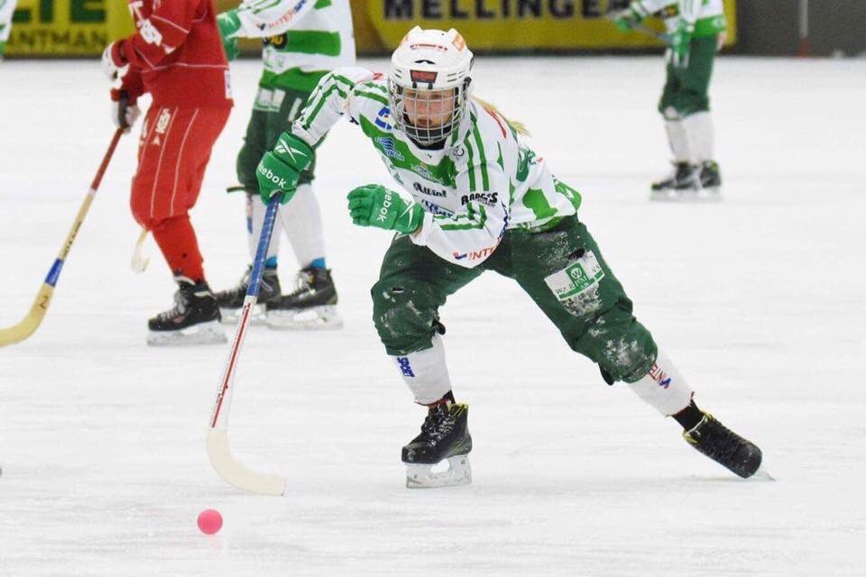 TILLBAKA PÅ VINNARSPÅRET

Damlaget vann dagens svåra bortamatch mot Kareby IS med 1-0.

Målskytt för damlaget: Charlotte Selbekk.