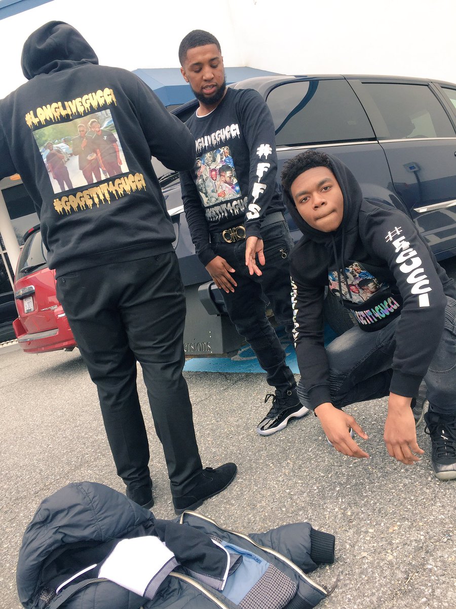 ffs_j0's tweet photo. For da wopp #E4Gucci https://t.co/tLyBhMUl3W