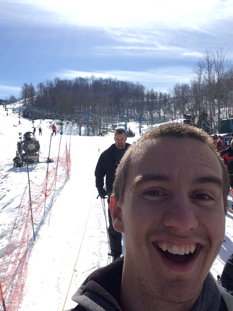 AdvanceFHB's tweet photo. Loving the beautiful day! #mmmpow https://t.co/EWCfwGD0vk