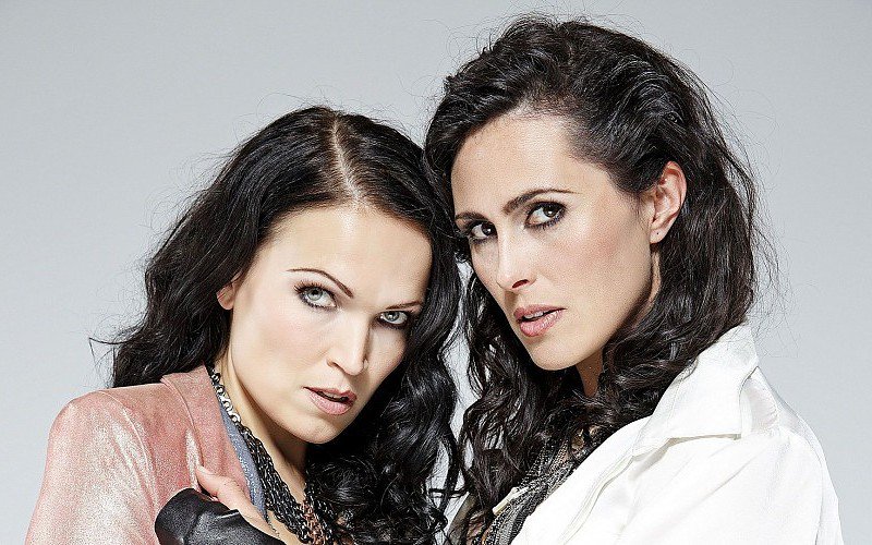 WTFanPage's tweet photo. @WTofficial [Sharon Den Adel] &amp; @tarjaofficial interview on #SparkMagazine is up on 👉 https://t.co/ctlRFneNce 👉 https://t.co/fOrlCVimP7