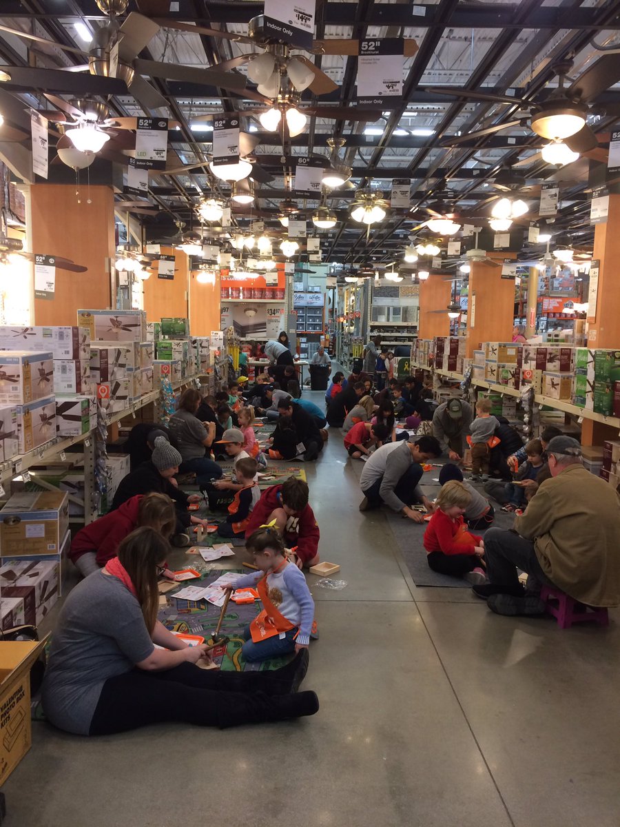 THDBrea's tweet photo. 1st Saturday = Kids Workshop #BreaHD #FUN #LetsBuild #FutureShoppers #Captains #kids https://t.co/JFrSH1OJMM