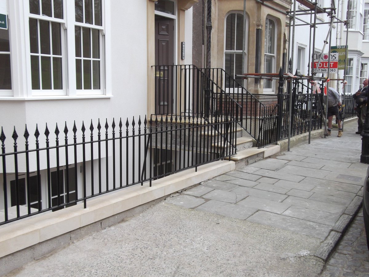 avomech_ltd's tweet photo. Fabricated and fitted bespoke railings for a client in Clifton https://t.co/OcOoyD5Uko