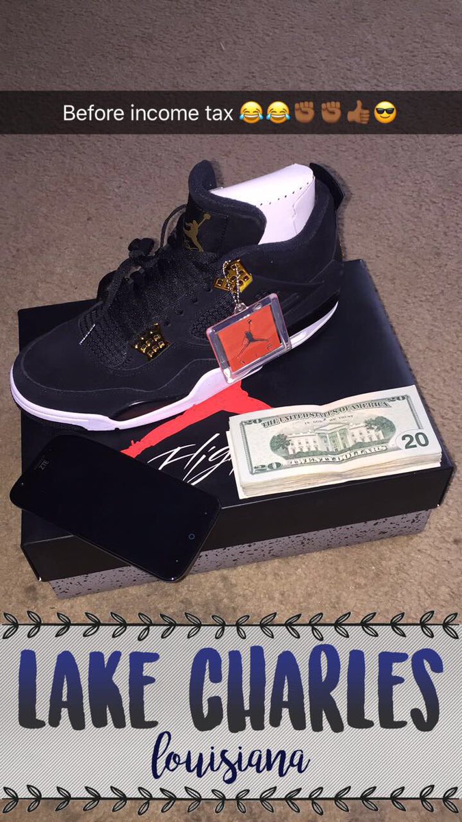 trappslim's tweet image. In case you're wondering what I've been doing 😎✊🏾 #trappinandfinessin