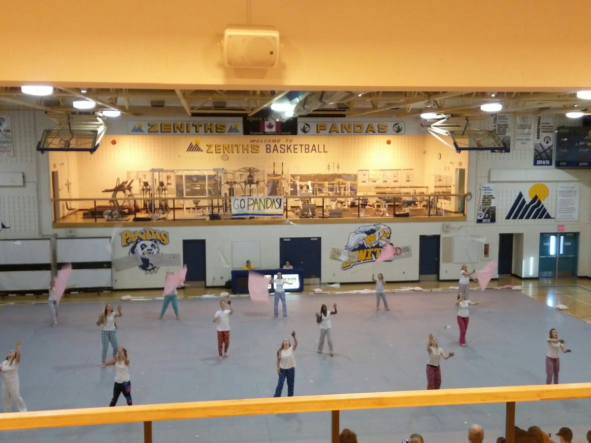 If there was the most comfortable uniform award it would go to <a href="/RedDeerRoyals/">Red Deer Royals</a> #Jealous #Winterguard