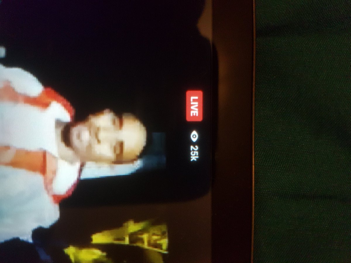 L_cleaver82's tweet photo. @ITVBoxOffice 25k watching a shit stream because you can't sort your shit out. Terrible #paybebackitv https://t.co/LP0LW5PBJg