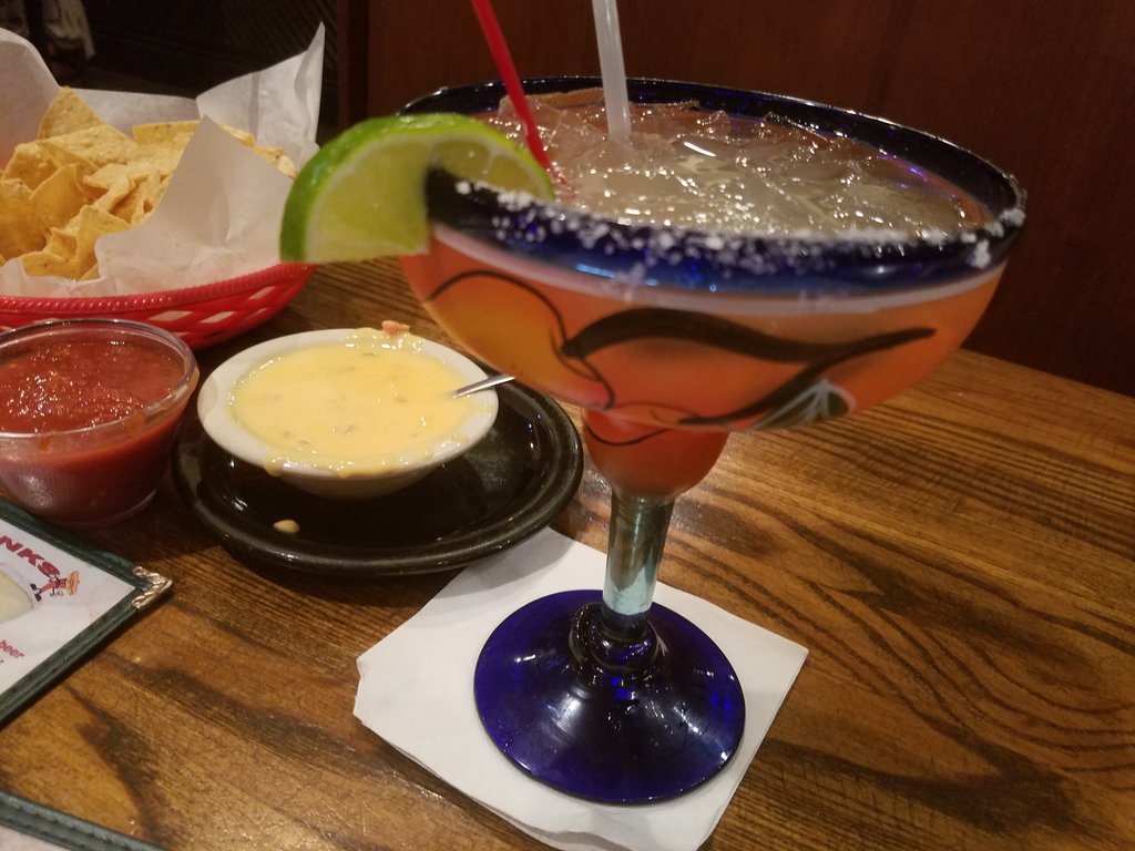 DFWDining's tweet image. Margaritas &amp;amp; queso Chachas @MansfieldTX