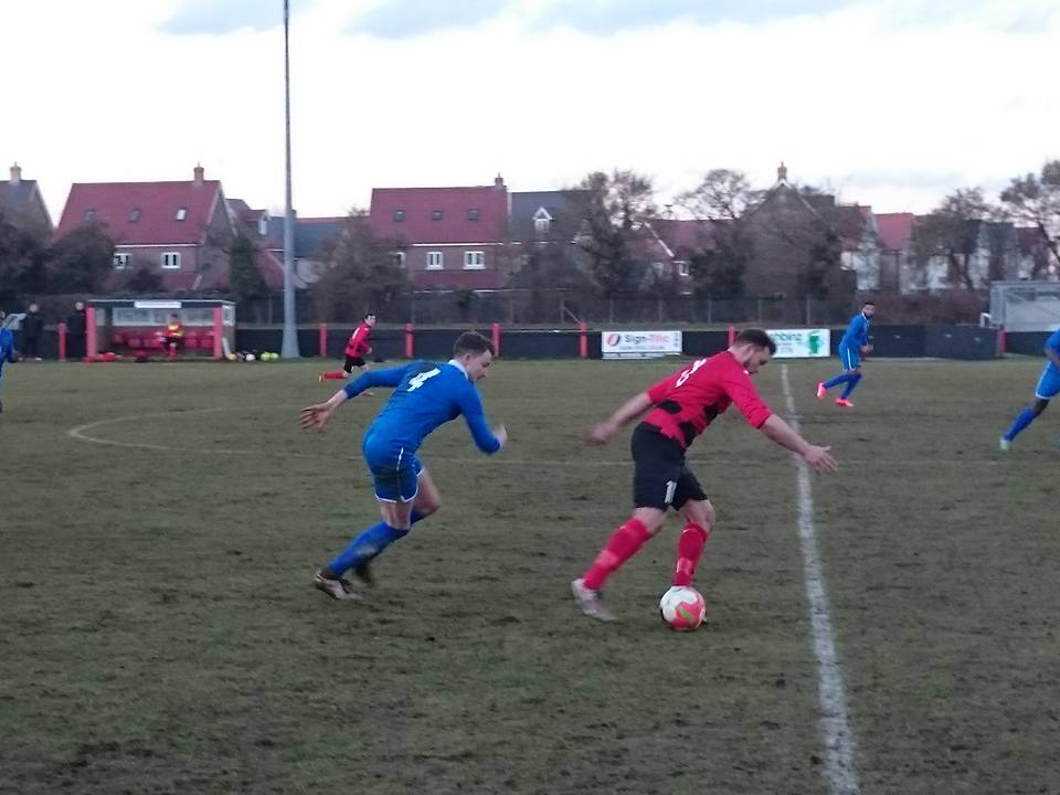 ped1980's tweet photo. Report as @CockmanGavin &amp; @reececosson inspire ten man @SawboTownFC to comeback win over @SportingBengal in #ESL https://t.co/N6Iwe1nLHt https://t.co/uI95g930Ib