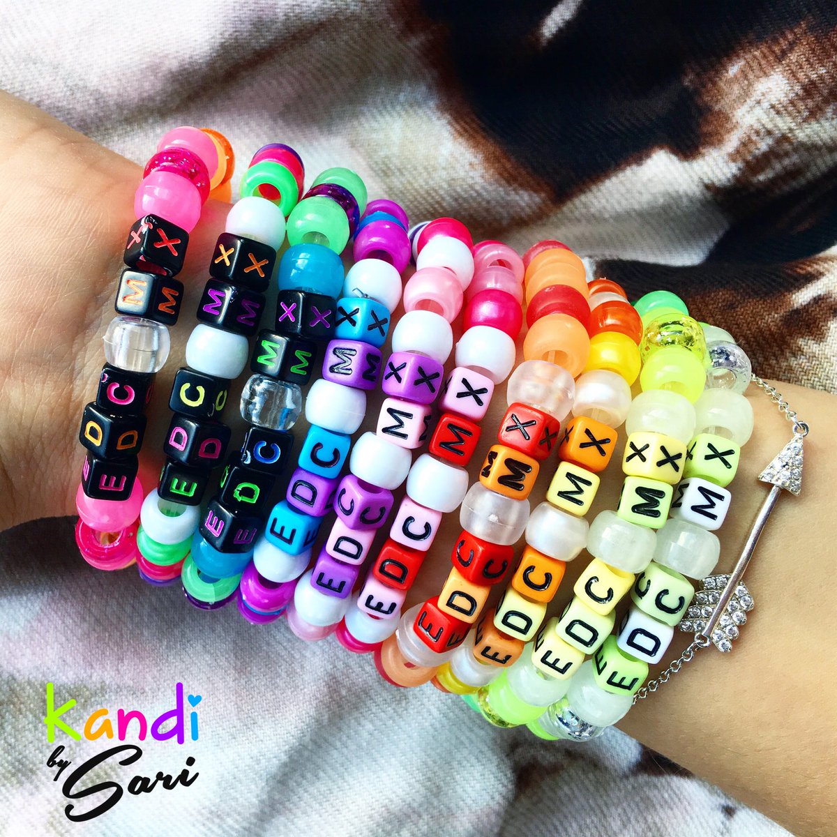 KandiBySari's tweet photo. Just 3 more weeks until @edc_mexico!! 😍⚡️🌼🎪🇲🇽
#kandibysari #kandi #edcmx #raver #trade #plur #vibes #beadaddict #kandikid #rave https://t.co/vJ6EOMQXE8