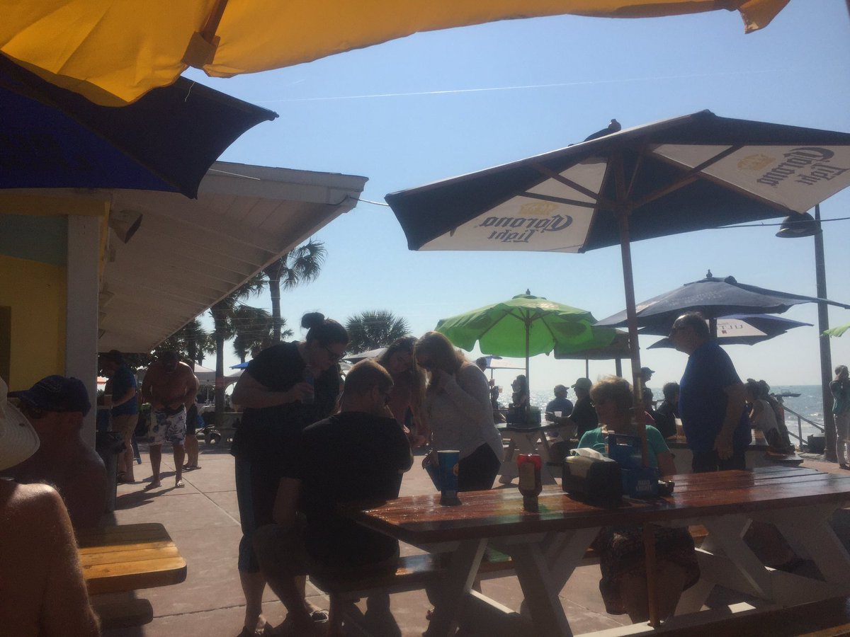 PLFTampaBay's tweet photo. To our knowledge we're the only @prolifefuture group having a social on a beach today... Join us at Pass-a-Grille Beach! https://t.co/H0K0q2wfnB
