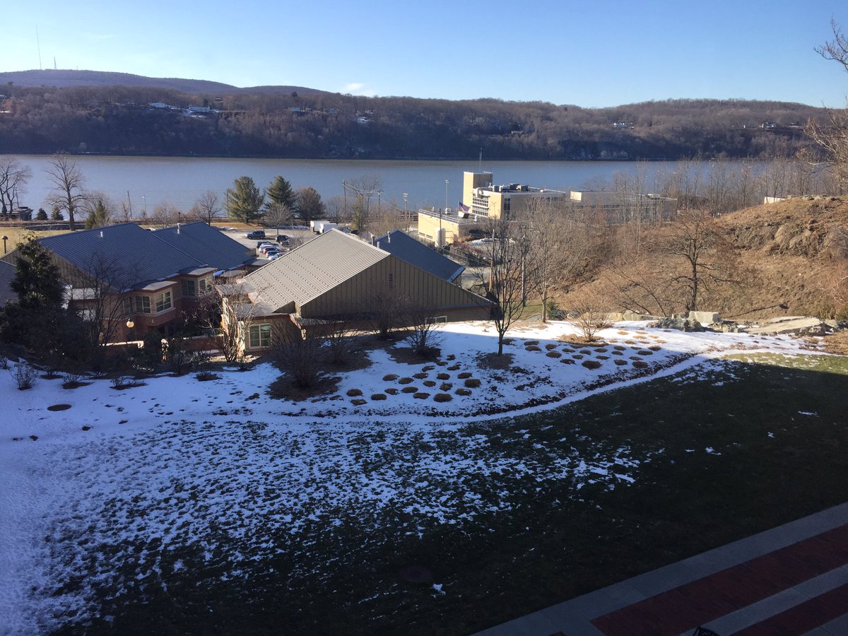 MDWallace0621's tweet photo. #maristvisit https://t.co/4ld1kol9Jk