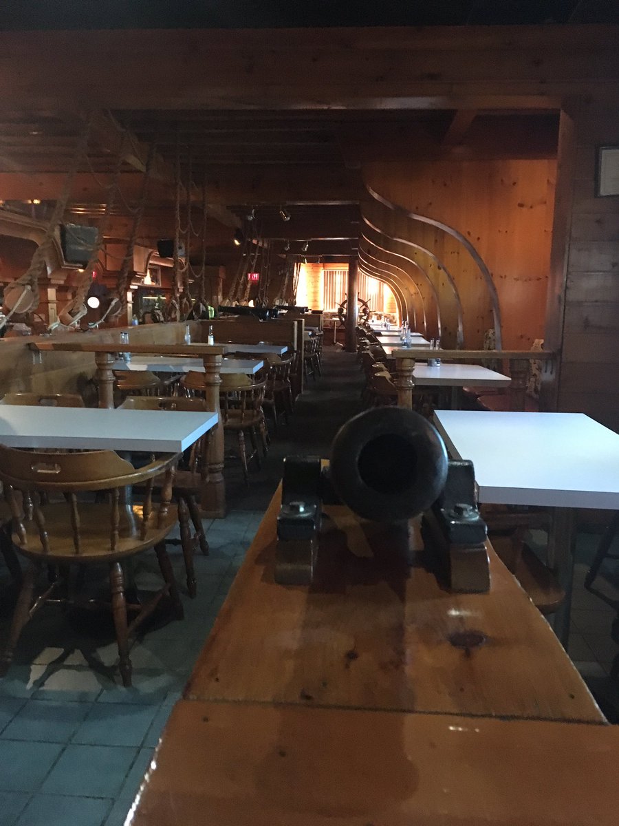 DiveBarDiningSociety tweet media