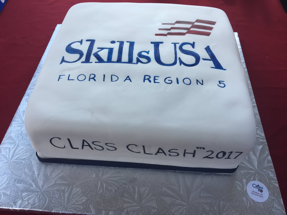 cypressbaycbtv's tweet photo. CAKKKKKKKEEEEEE!!!!!!! #classclash™ @SkillsUSA @skillsusafl @Reg5SkillsUSAFL Amazing end to the BBQ! We hope everyone enjoyed https://t.co/nzpxw4zILe