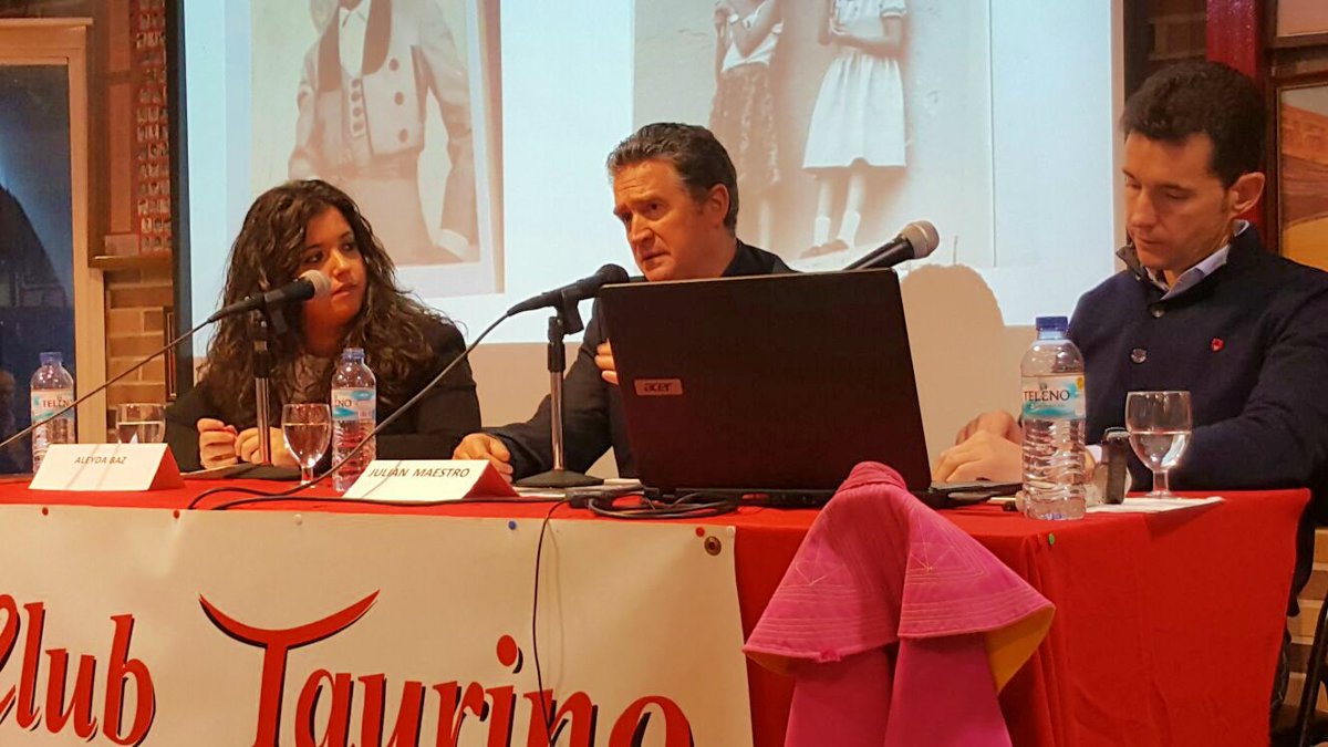 TaurinoPinto's tweet photo. Nota e imágenes del exitoso acto de ayer viernes, que contó con la presencia del matador @JulianMaestro y la periodista @aleydalostoros https://t.co/1zo5MyaHw4