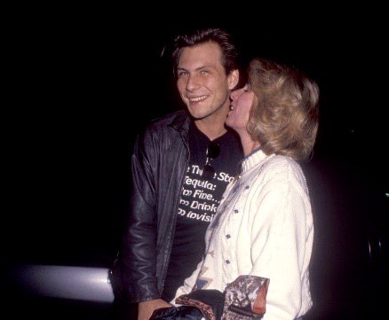 texanlibrary's tweet image. 😊❤️