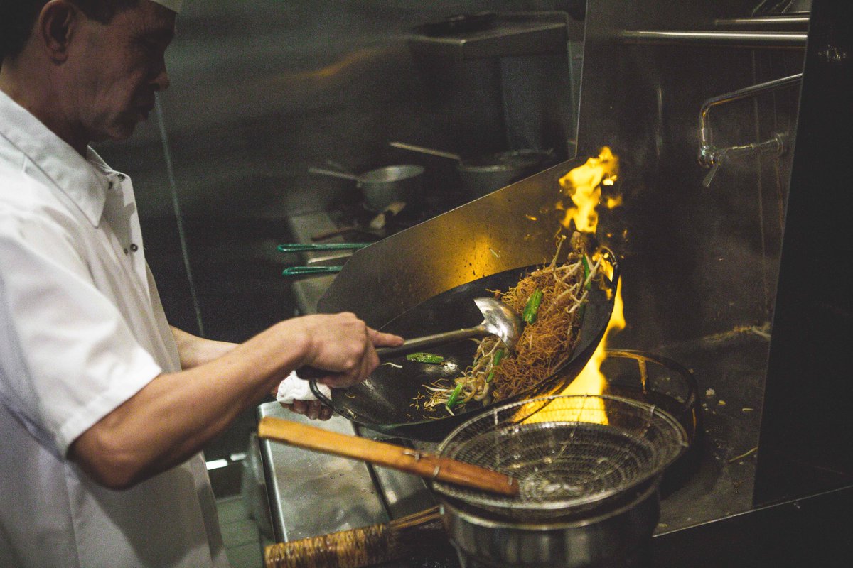R2Restaurant's tweet photo. Our chefs are preparing something special for you. Drop by R2 Restaurant and have a taste.
#R2Restaurant https://t.co/Bd5vYeeNKf