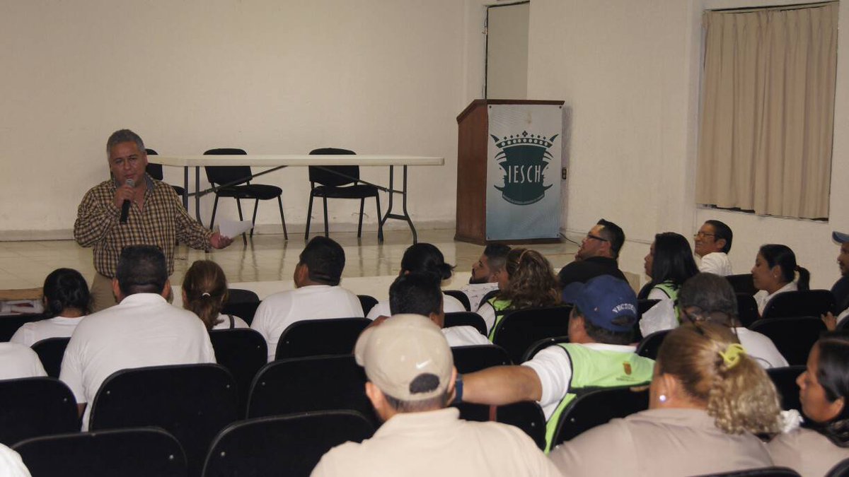 SSaludChiapas's tweet photo. 👉 Reconoce Secretaría de Salud el trabajo del personal de Vectores > https://t.co/UIBy54lPIt @pacoortegar @JurisdiccionVII @Fercanton #MVC https://t.co/D0PBoJS56k