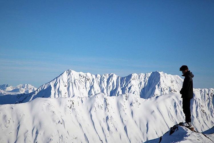 PhilipBailey32's tweet photo. Perfect conditions out at turnagain. Had a kick ass time sending it in the powder🎿 @tanner_rein https://t.co/8rF9v3ViKf