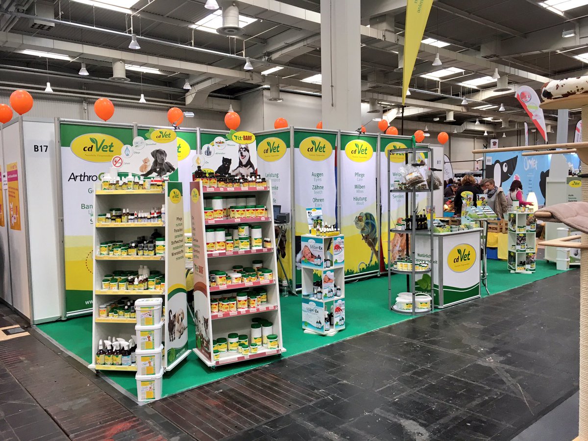 _nadines_'s tweet photo. Tag 2 von 3 ist auch schon wieder vorbei!
Trefft uns morgen noch auf der ABF 2017 Messe Hannover in Halle 23!
#ABF2017 #Hannover #cdVet https://t.co/h8CU2eTlgM