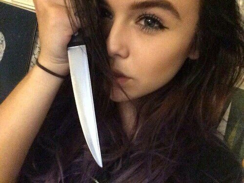 glowvatow's tweet photo. Cutting off Fake Friends like.....😂😂😂 https://t.co/qqN1AWWKDQ