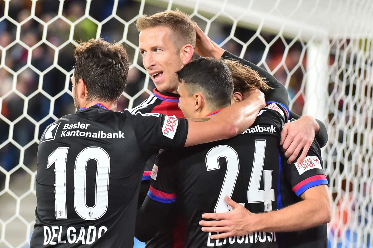 FCBasel1893's tweet photo. 📸 Was für ein Start in die Rückrunde! 
4:0 - ⚽️⚽️⚽️: Elyounoussi, ⚽️: @JankoMarc! 👊🏻 
#FCBasel #FCBLUG #rotblaulive https://t.co/wCvWRyV1d1
