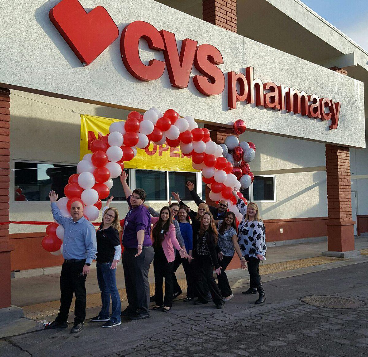 MhoangCVS's tweet photo. 11034 grand opening celebration! #teamwork #worktogether #impactingnewlives #fun@6am https://t.co/3BcWYVKICv
