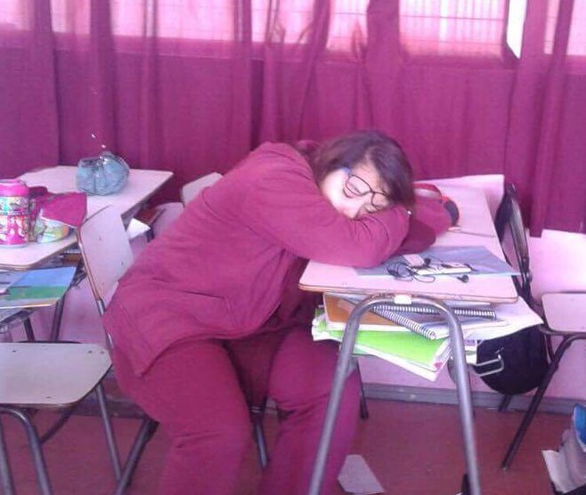 Generacionlacra's tweet photo. Ké tál LúzíÁ? #generacionlacra #elcursodeloslacras #enclasesdehistorialenguajematematicascienciastecnologiamusicaenfintodaslasclases😇 https://t.co/xmeoBFjSOu