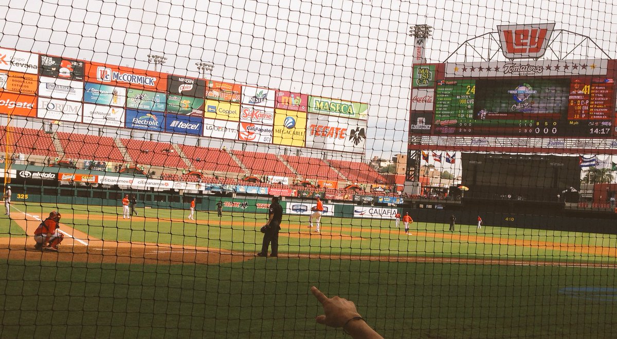 LMP_Beisbol's tweet photo. Para no perder la costumbre #BEISBOLtime PR vs RD en la #SDC2017 https://t.co/Rixz2PNoiw