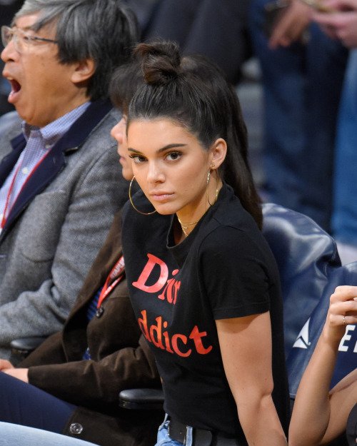 KenKyJenners's tweet photo. When I see someone flirting with bae. @KendallJenner https://t.co/L1QX6UPqZ7