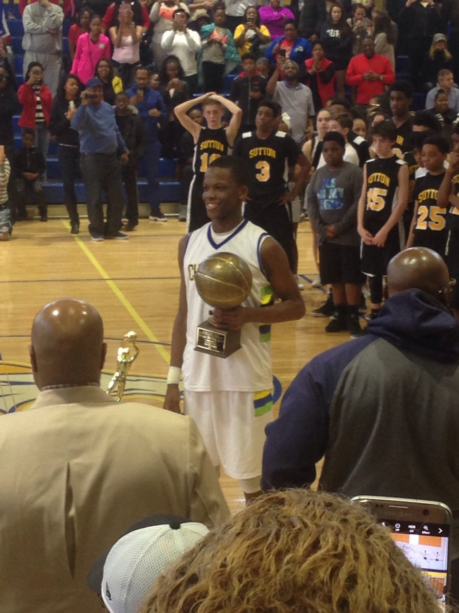 KPMitchell51's tweet photo. 1 of the best MS 🏀games I've ever 👀! Congrats 2 Champs @Bunche_Chargers &amp; runner⬆s @suttonmssports! Thanx @Alex_B2C https://t.co/7ygW4nJK1u