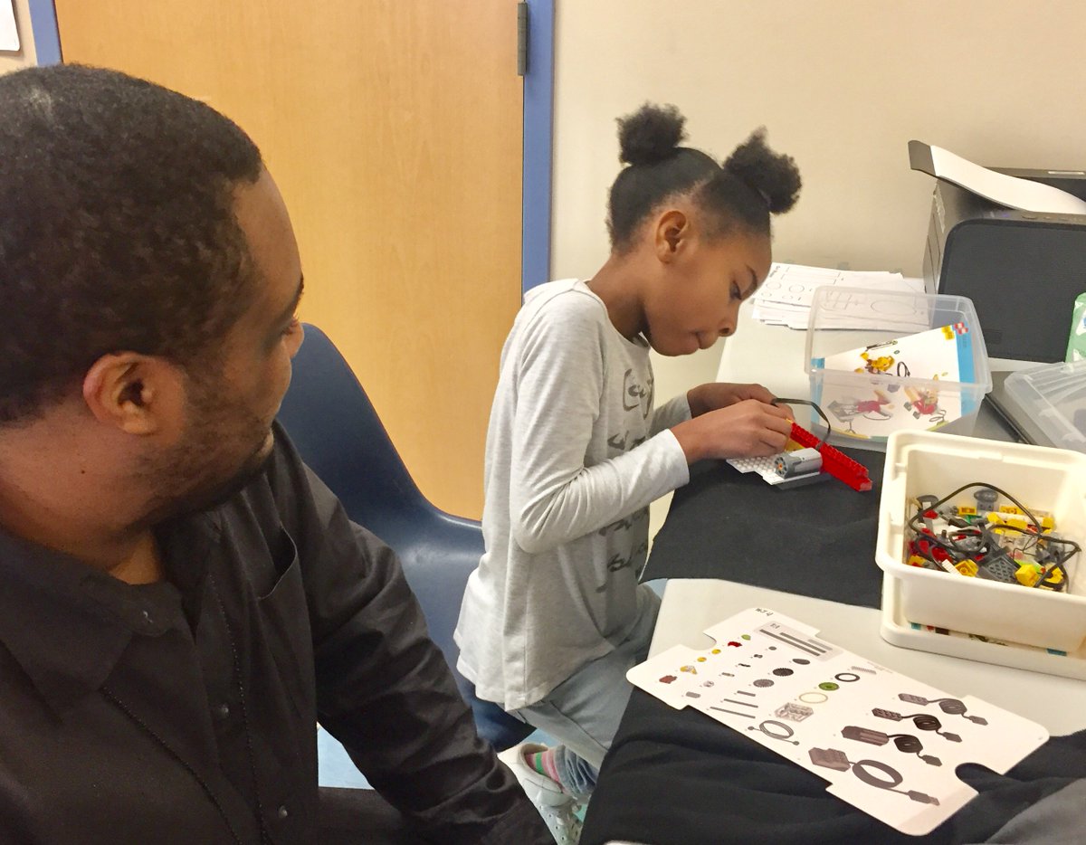 WalkerJonesEC's tweet photo. A Saturday morning + brainiac students + devoted families + LEGOs + Simple Machines = STEM Development #dcpublicschools, #dcpsstem, #FIRST https://t.co/DKYAQnHgFS