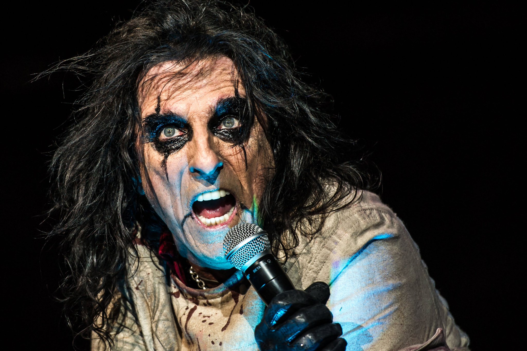 Happy birthday to shock rocker extraordinaire Alice Cooper! How many times have you seen him in concert? 