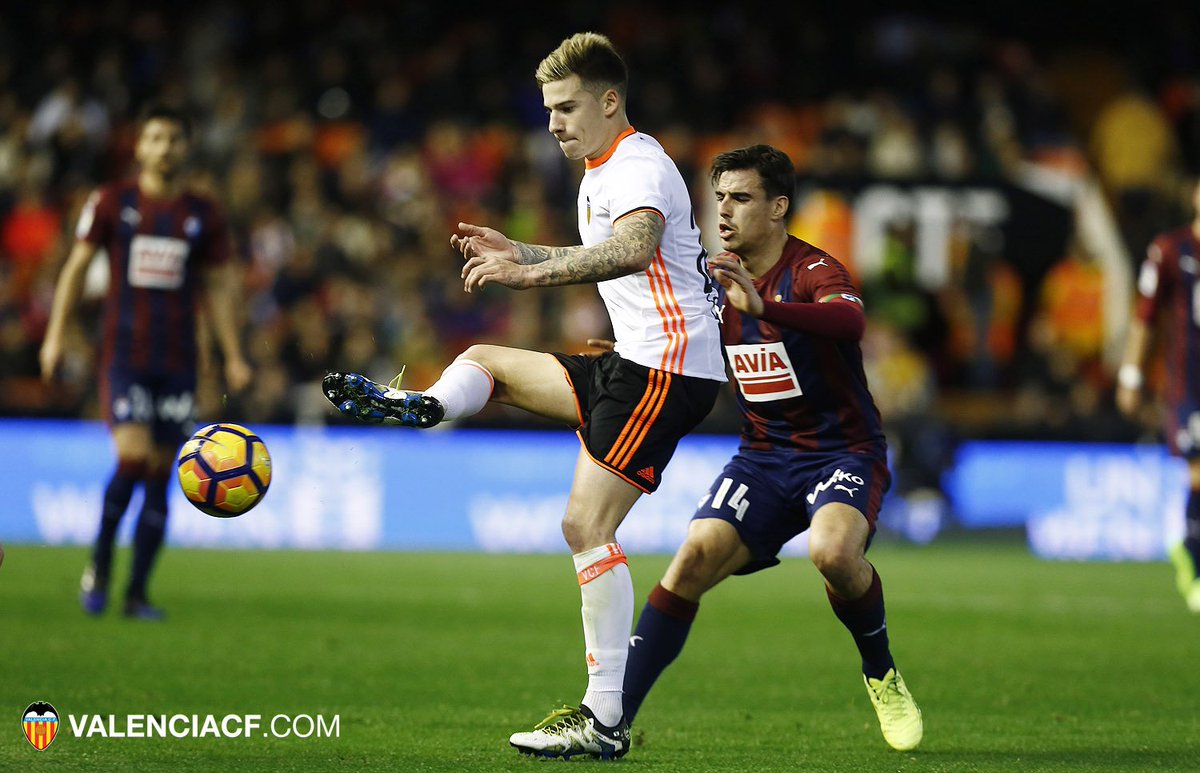 valenciacf's tweet photo. 📷El @valenciacf pierde en Mestalla ante el @SDEibar (0-4)👉https://t.co/7WNRyKwwXc https://t.co/8D8zRx5wHI
