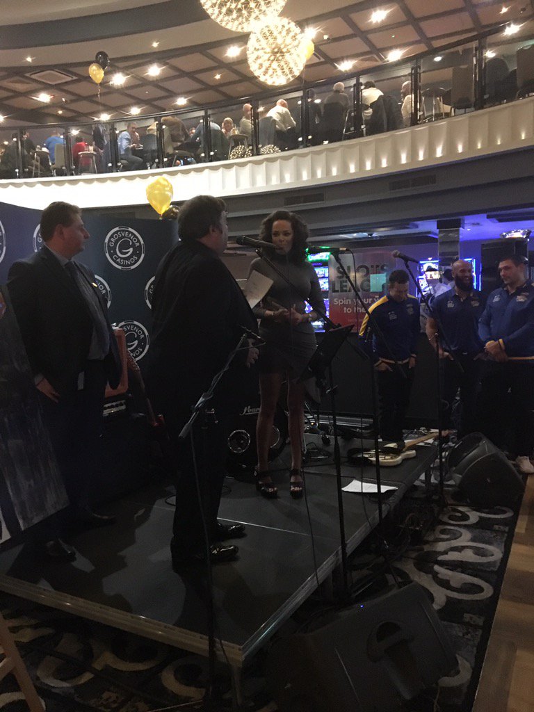 RichartaJR_'s tweet photo. Here we our crowning our competition winner Keri-Ellah Cromack #ExciteLeeds @grosvenorcasino https://t.co/mfw88Eatxo