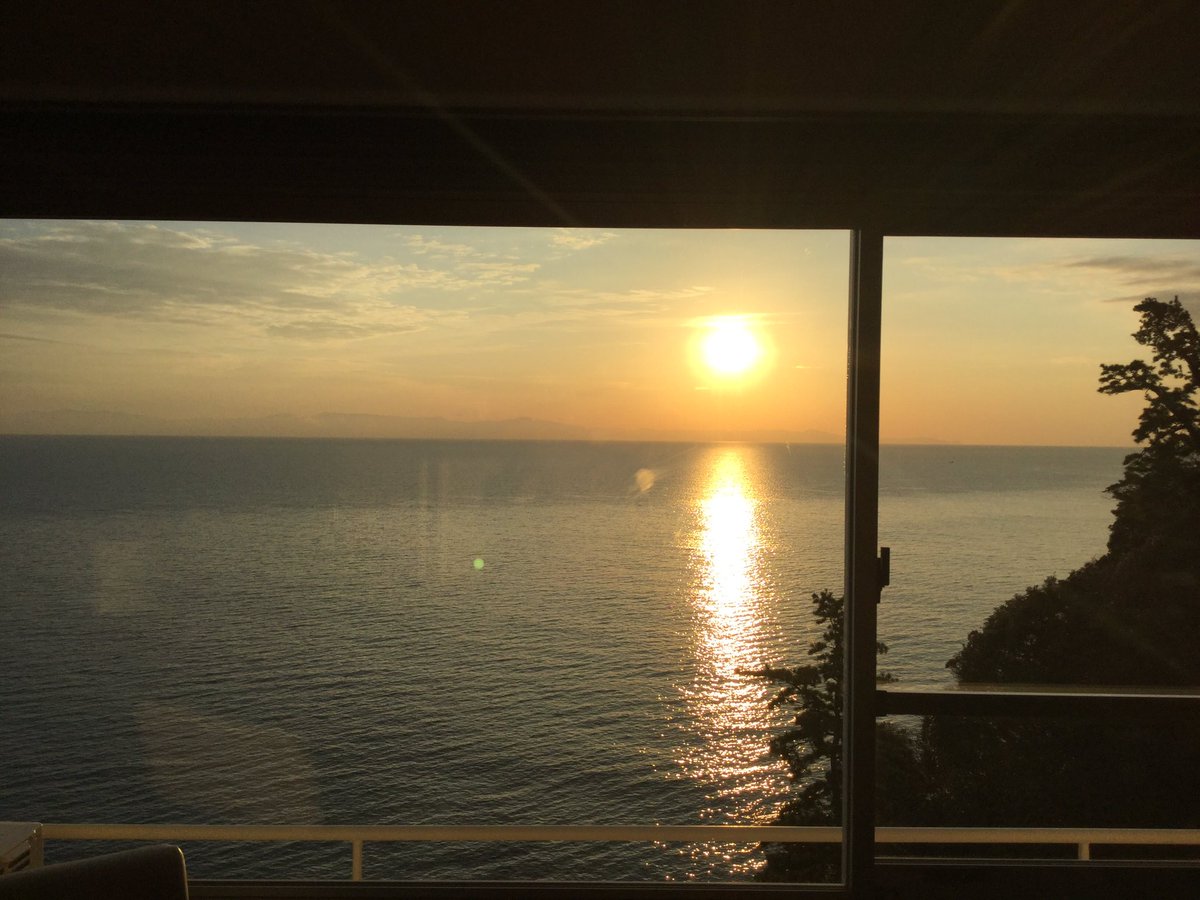 JimmiIsaaX's tweet photo. View from my hotel in Yaizu, Japan. https://t.co/4WEJhPHoHo
