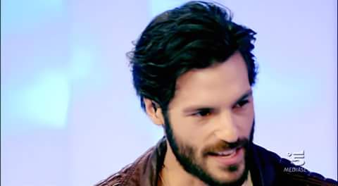 evefredd27's tweet photo. Ti amoooo #cepostaperte https://t.co/PqxnA6si0d