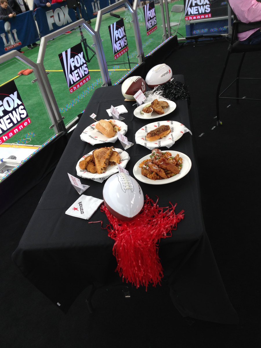 davidfreireich's tweet photo. Thanks @ShepNewsTeam for inviting us to showcase the #SB51 game day menu. @Aramark https://t.co/XEbVG0d7bf