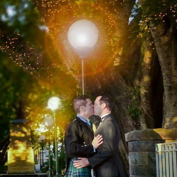 babypage's tweet photo. #NewProfilePic Just one of our wedding photos!!  ;-) :-D <3 https://t.co/5Eq6jizj3n