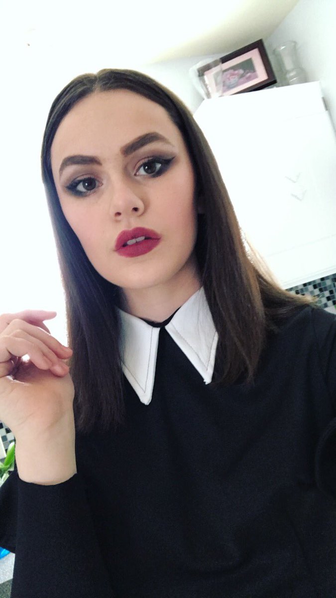 shoplapoubelle's tweet photo. getting ready to shoot a preview of the new collection with MesgPhotography looking Wednesday Addams af ✨#designercartier https://t.co/jlX5G72yJ6