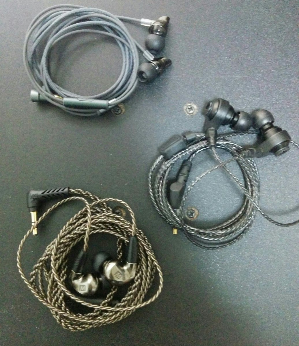 o20070434's tweet photo. #私のイヤホン自慢　rock zircon、LZ-A4、pinnacle P1が一番使用頻度が高いです。特にA4の音の伸びやかさは目を見張るものがあると思います(^^) https://t.co/xAL6or1qYR