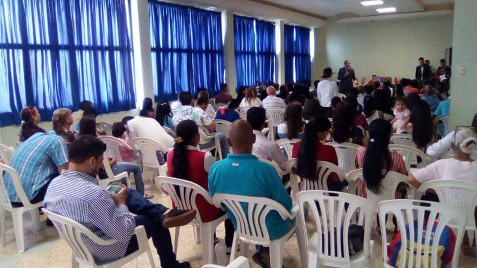 joseveliz12's tweet photo. Dios quiere entregarnos milagros sobrenaturales en su casa.

Hotel Rasil 
Hora:10Am
Contactos: 0414-1882512 https://t.co/fhQnFubxkT
