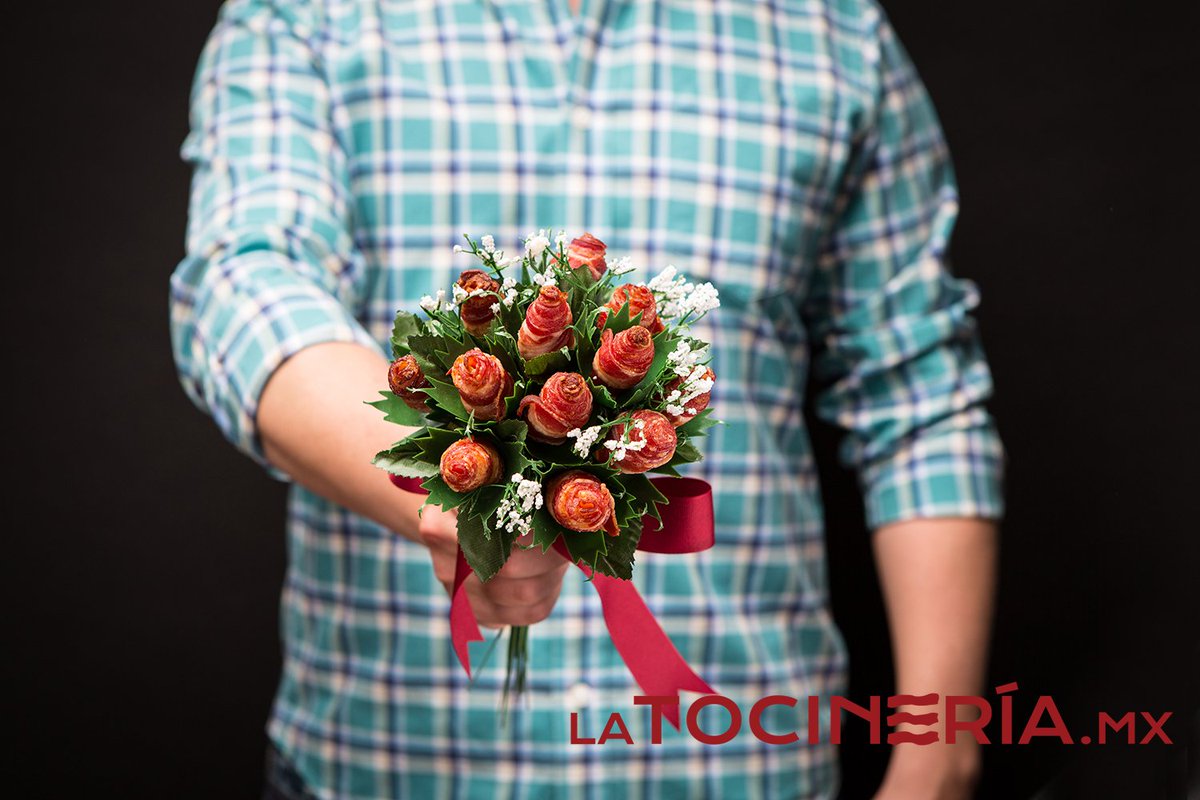 LaTocineriaMx's tweet photo. Este 14 de febrero dilo con tocino.
Entra y aprovecha 10% de descuento.
Conoce nuestras rosas tradicionales, caramelizadas o con chocolate. https://t.co/6wSx2sV6BS