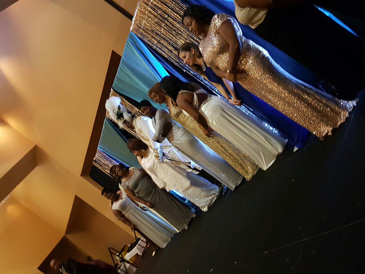 Waiting for the Queen