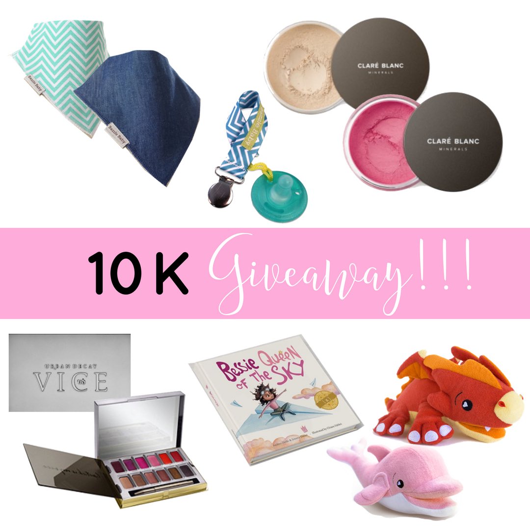 1_AwesomeMomma's tweet photo. There's an ongoing #giveaway 👉🏻 https://t.co/kjvdWVxbLJ! All of these for 1 lucky #winner! #contest #sweepstakes #momblogger #fashionblogher https://t.co/RQuxk25nsy